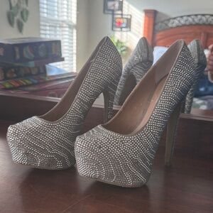 Steve Madden Sparkling Silver Heels